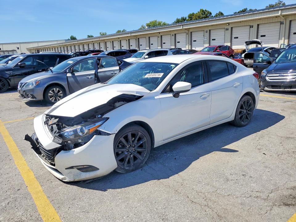 Продаж на аукціоні авто 2018 Mazda 3, vin: 3MZBN1V38JM183226, номер лоту: 68589236