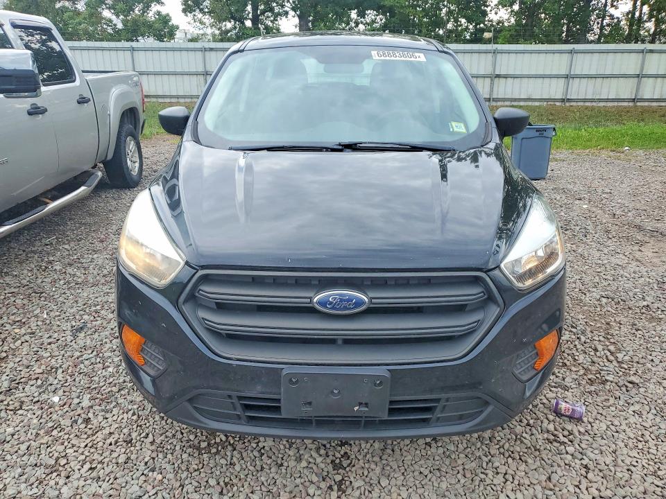 2017 Ford Escape მანქანა იყიდება აუქციონზე, vin: 1FMCU0F79HUE28610, აუქციონის ნომერი: 68883806