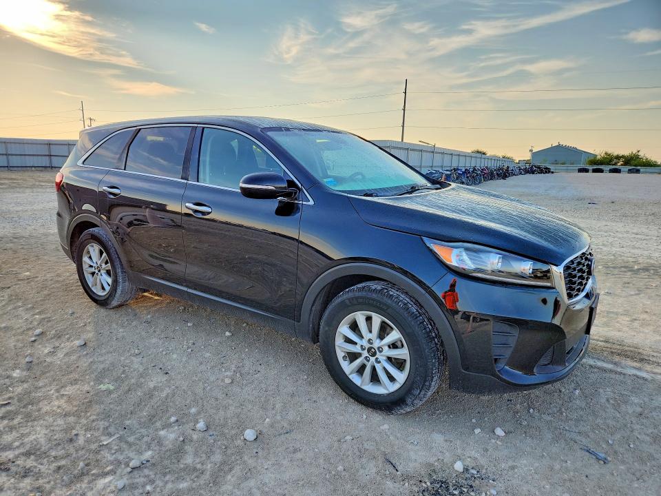 69647556 :رقم المزاد ، 5XYPG4A37KG568155 vin ، 2019 Kia Sorento مزاد بيع