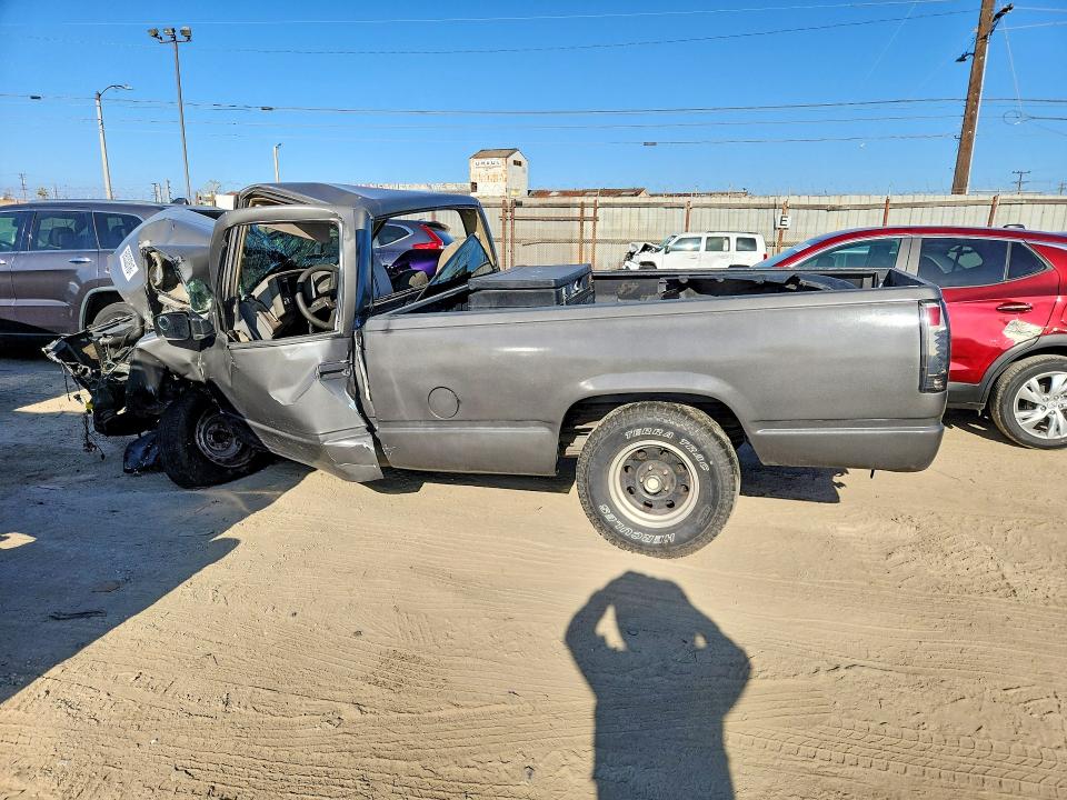 Продажа на аукционе авто 1992 Gmc Sierra, vin: 1GTEC14H4NZ537055, номер лота: 69332816