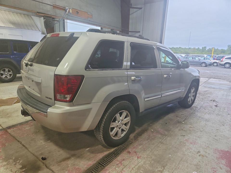 68649846 :رقم المزاد ، 1J4RR5GT4AC123238 vin ، 2010 Jeep Grand Cherokee مزاد بيع