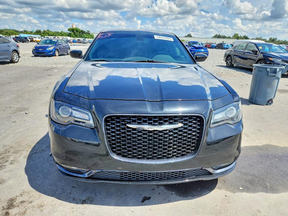 Aukcja sprzedaży 2019 Chrysler 300, vin: 2C3CCABG6KH548432, numer aukcji: 68424926