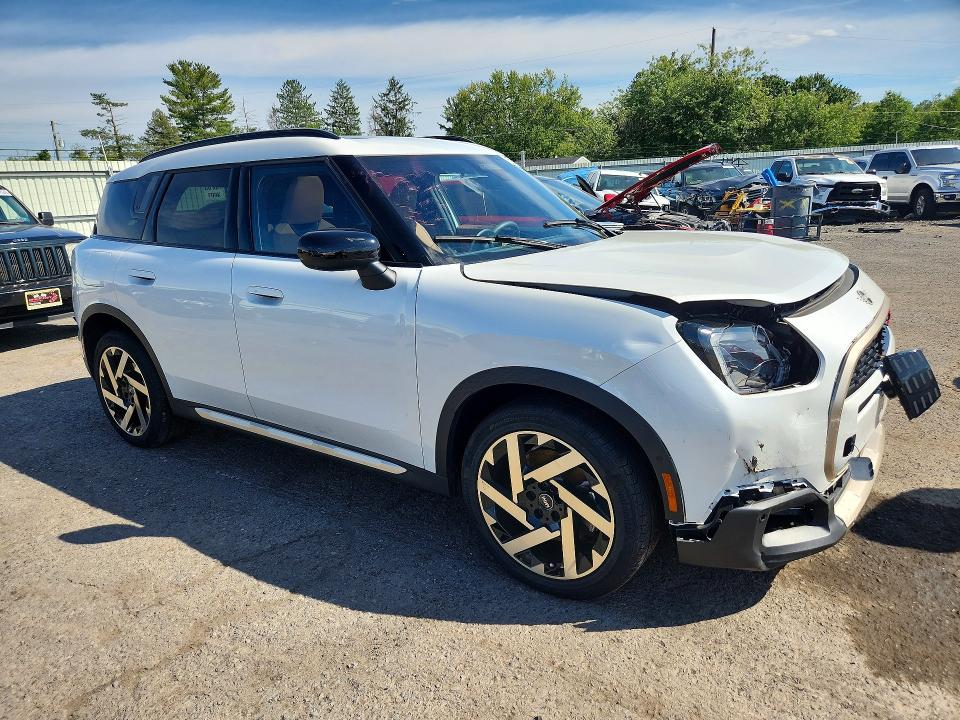 67640896 :رقم المزاد ، WMZ23GA02S7R28068 vin ، 2025 Mini Countryman مزاد بيع