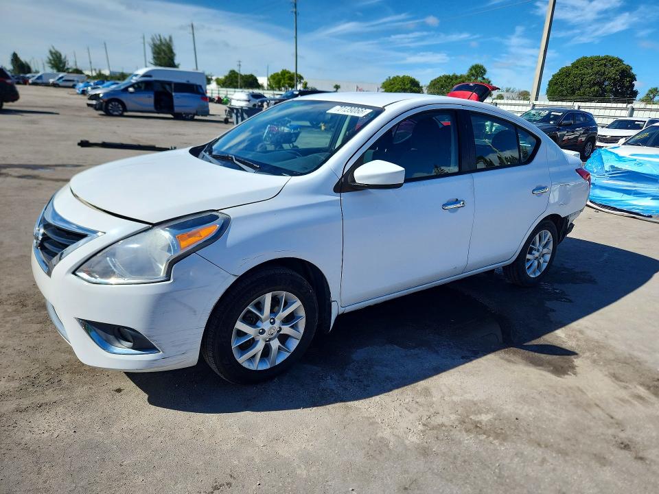70139066 :رقم المزاد ، 3N1CN7AP6HL867794 vin ، 2017 Nissan Versa مزاد بيع