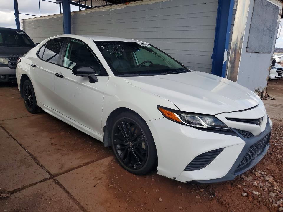 2019 Toyota Camry მანქანა იყიდება აუქციონზე, vin: 4T1B11HK7KU278967, აუქციონის ნომერი: 68697726