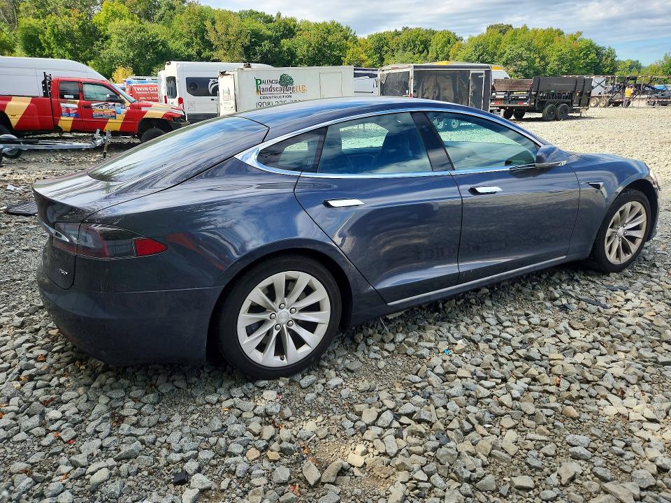 Продажа на аукционе авто 2018 Tesla Model S, vin: 5YJSA1E25JF276148, номер лота: 69376986