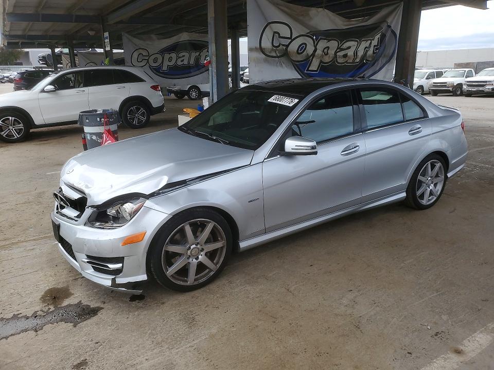 2012 Mercedes-benz C მანქანა იყიდება აუქციონზე, vin: WDDGF5HB7CR202534, აუქციონის ნომერი: 68007776