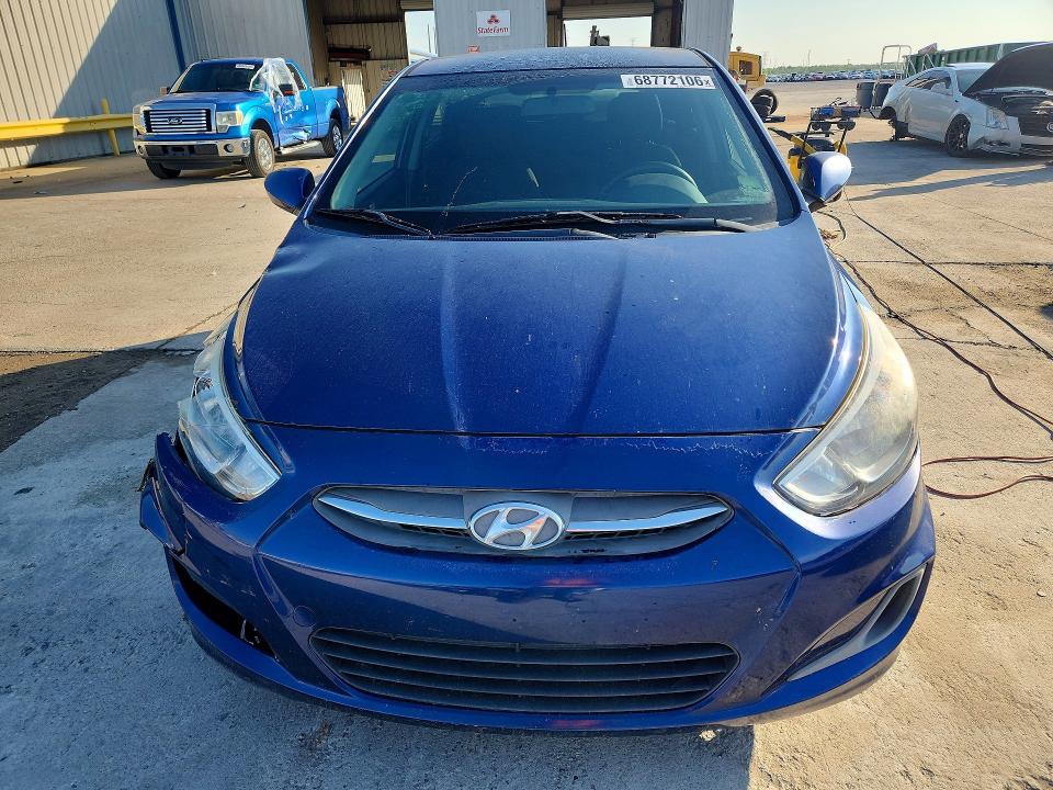 68772106 :رقم المزاد ، KMHCT5AE8HU341383 vin ، 2017 Hyundai Accent مزاد بيع