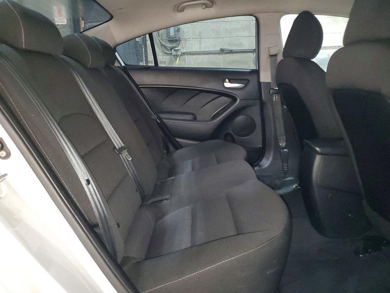 69690646 :رقم المزاد ، 3KPFK4A79HE085611 vin ، 2017 Kia Forte مزاد بيع