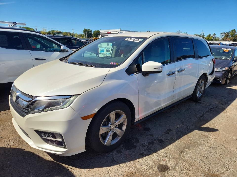 Продажа на аукционе авто 2018 Honda Odyssey, vin: 5FNRL6H55JB006123, номер лота: 69944596