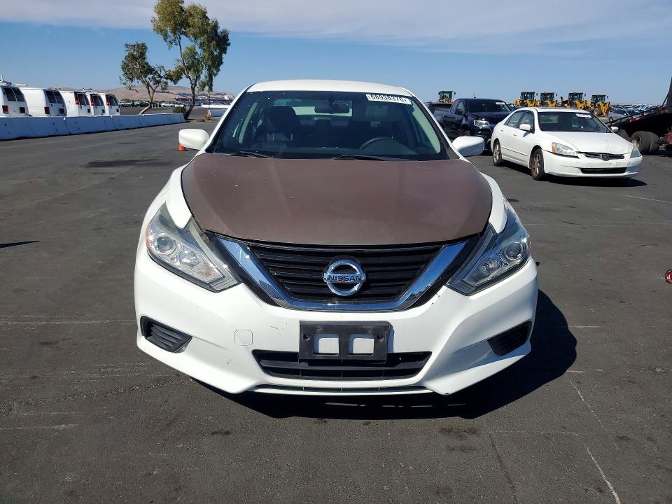 Продажа на аукционе авто 2017 Nissan Altima, vin: 1N4AL3AP6HC225435, номер лота: 68938376