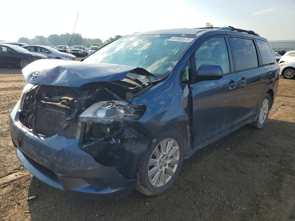 Продаж на аукціоні авто 2014 Toyota Sienna, vin: 5TDJK3DC1ES083723, номер лоту: 67080976
