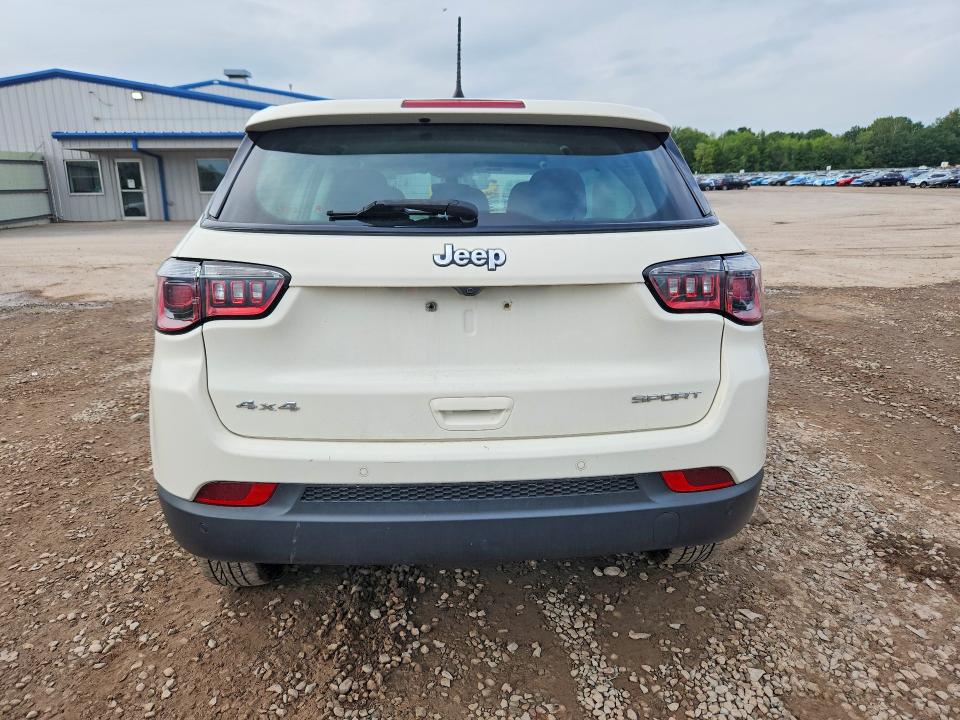 67393046 :رقم المزاد ، 3C4NJDABXJT344790 vin ، 2018 Jeep Compass مزاد بيع