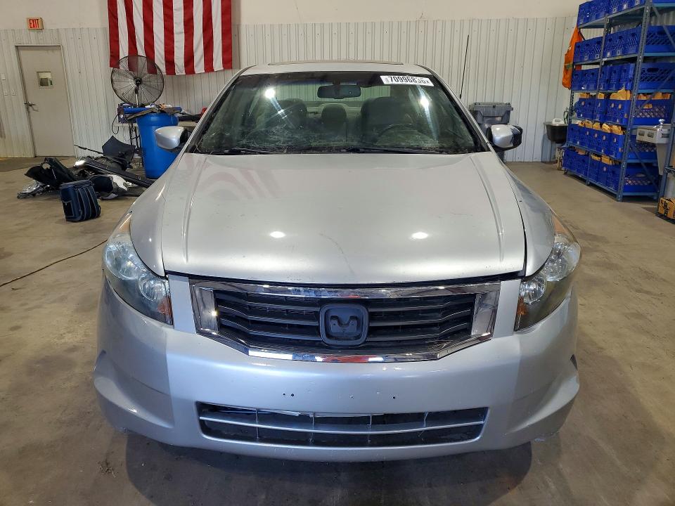 70996836 :رقم المزاد ، 1HGCP36858A081883 vin ، 2008 Honda Accord مزاد بيع