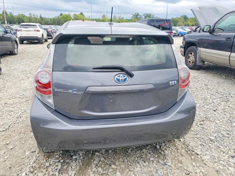2014 Toyota Prius C მანქანა იყიდება აუქციონზე, vin: JTDKDTB39E1572479, აუქციონის ნომერი: 69703656