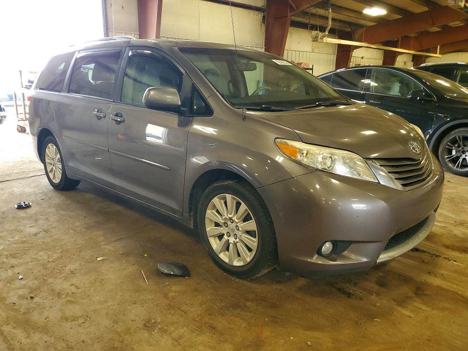Продаж на аукціоні авто 2011 Toyota Sienna, vin: 5TDDK3DC8BS015542, номер лоту: 69206526