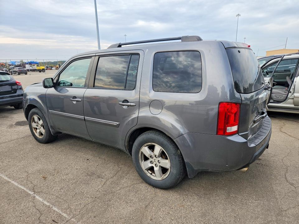 70987446 :رقم المزاد ، 5FNYF4H71BB012883 vin ، 2011 Honda Pilot مزاد بيع