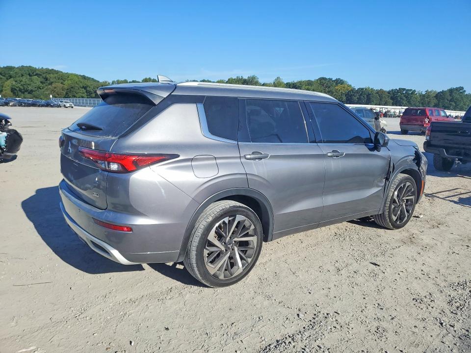 70801656 :رقم المزاد ، JA4J3VA89NZ058828 vin ، 2022 Mitsubishi Outlander مزاد بيع