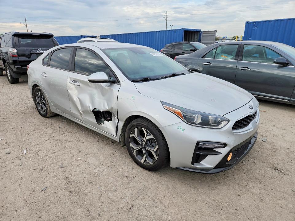 2019 Kia Forte მანქანა იყიდება აუქციონზე, vin: 3KPF24AD8KE073575, აუქციონის ნომერი: 70950286