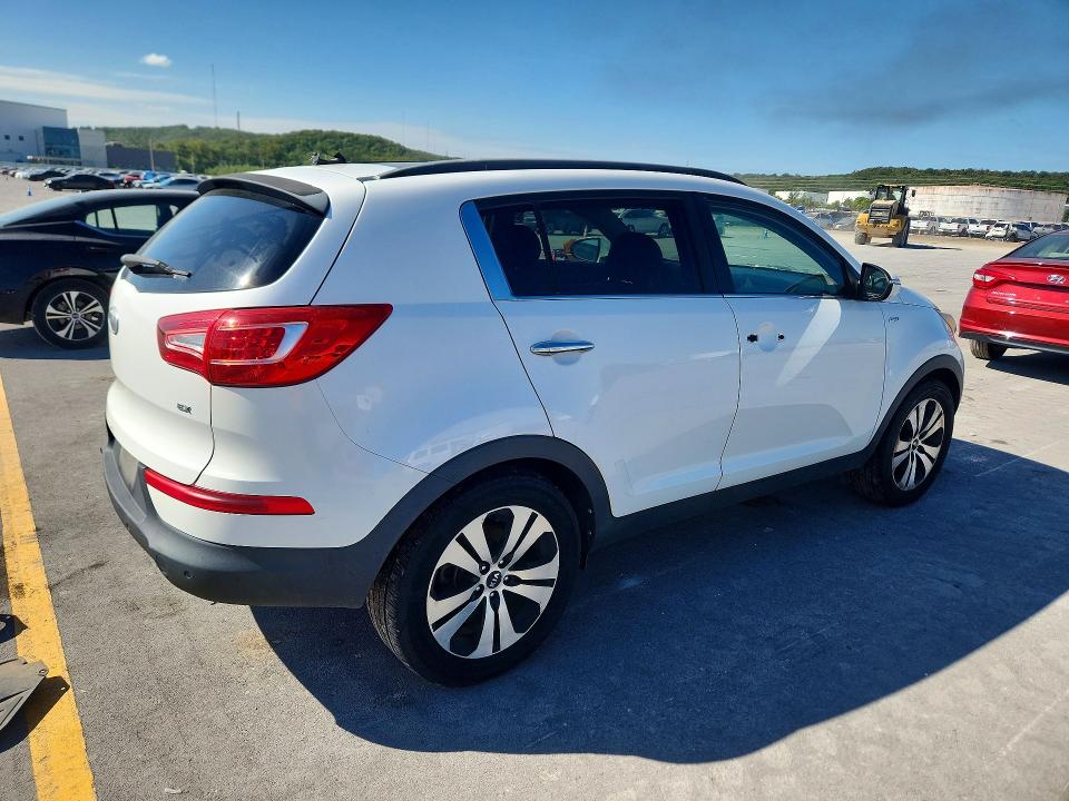 Продажа на аукционе авто 2012 Kia Sportage, vin: KNDPCCA2XC7306111, номер лота: 70071816