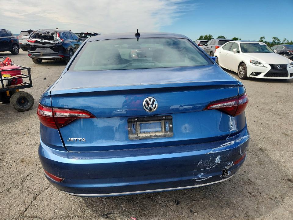 68427166 :رقم المزاد ، 3VWN57BU1MM085401 vin ، 2021 Volkswagen Jetta مزاد بيع