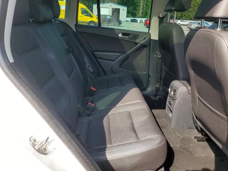 68633316 :رقم المزاد ، WVGBV7AX9FW563922 vin ، 2015 Volkswagen Tiguan مزاد بيع