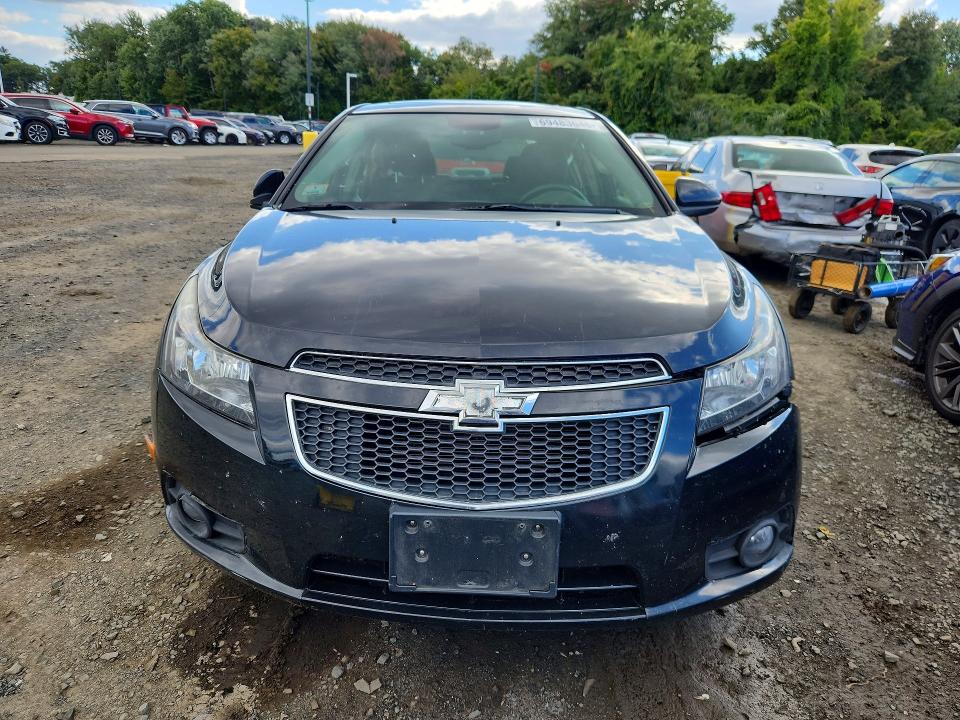 2014 Chevrolet Cruze მანქანა იყიდება აუქციონზე, vin: 1G1PC5SB1E7415353, აუქციონის ნომერი: 69483646