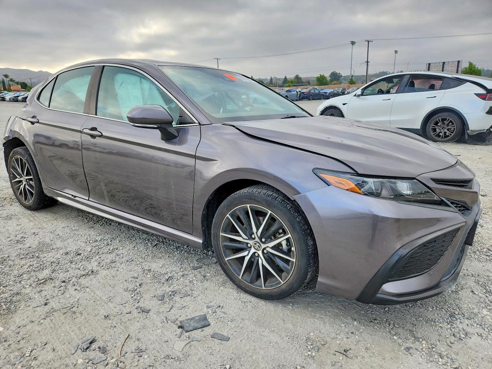 Продаж на аукціоні авто 2024 Toyota Camry, vin: 4T1G11AK1RU851419, номер лоту: 69018836