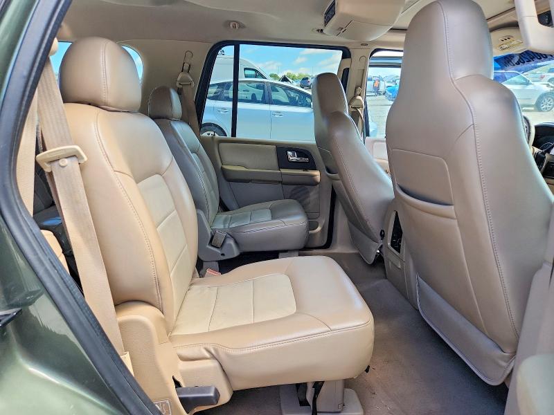 2005 Ford Expedition მანქანა იყიდება აუქციონზე, vin: 1FMFU17585LB14271, აუქციონის ნომერი: 70042636
