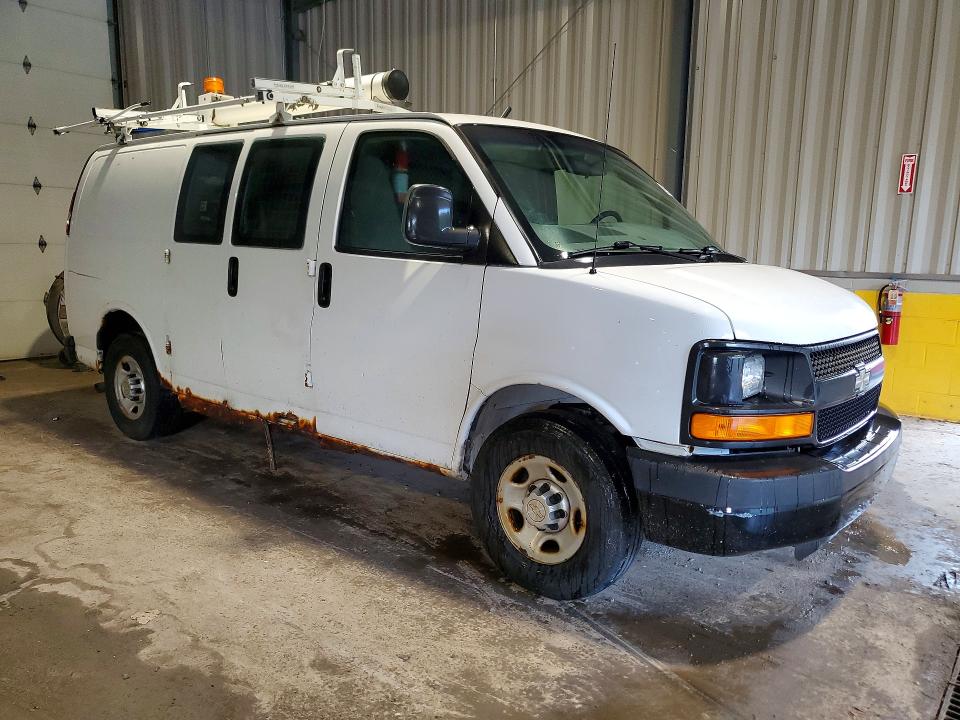 68716496 :رقم المزاد ، 1GCWGFCA4B1169870 vin ، 2011 Chevrolet Express G2500 مزاد بيع