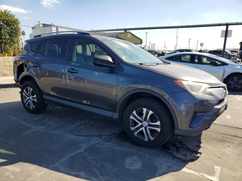 Продаж на аукціоні авто 2017 Toyota Rav4, vin: JTMZFREV1HJ100743, номер лоту: 67459096