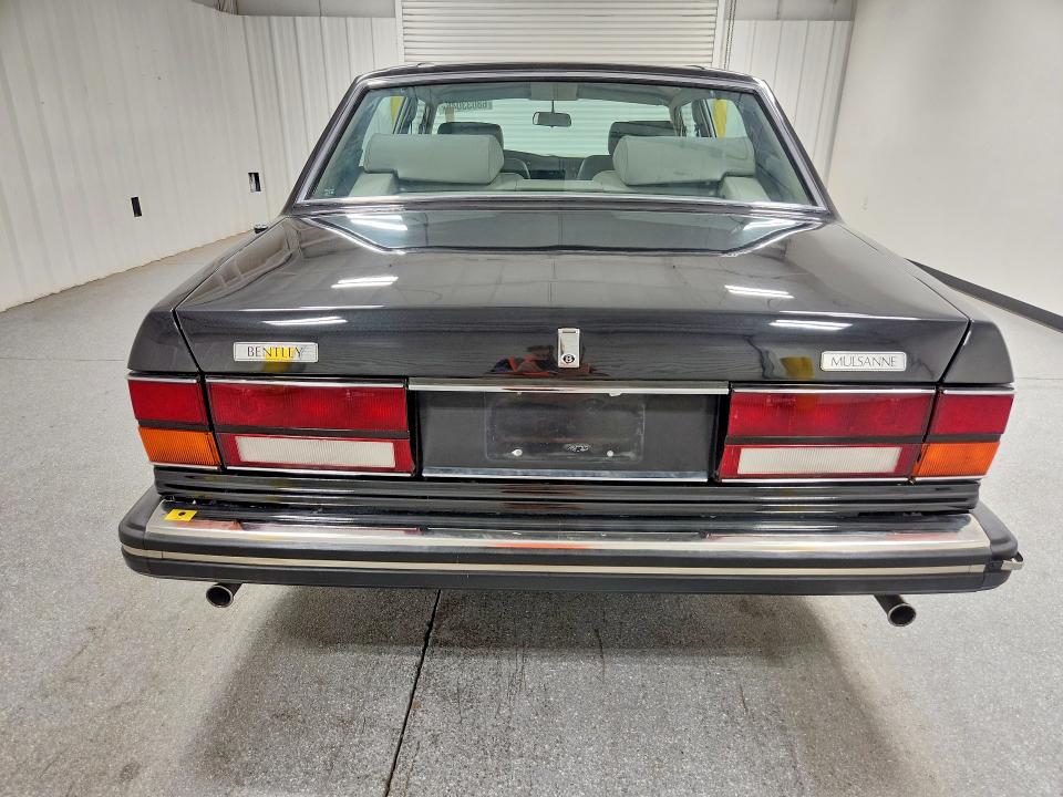 68033046 :رقم المزاد ، SCBZS42A4FCX13413 vin ، 1985 Bentley Mulsanne مزاد بيع