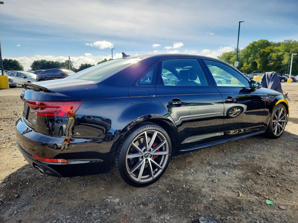 2018 Audi A4 მანქანა იყიდება აუქციონზე, vin: WAUENAF47JA230120, აუქციონის ნომერი: 70142266