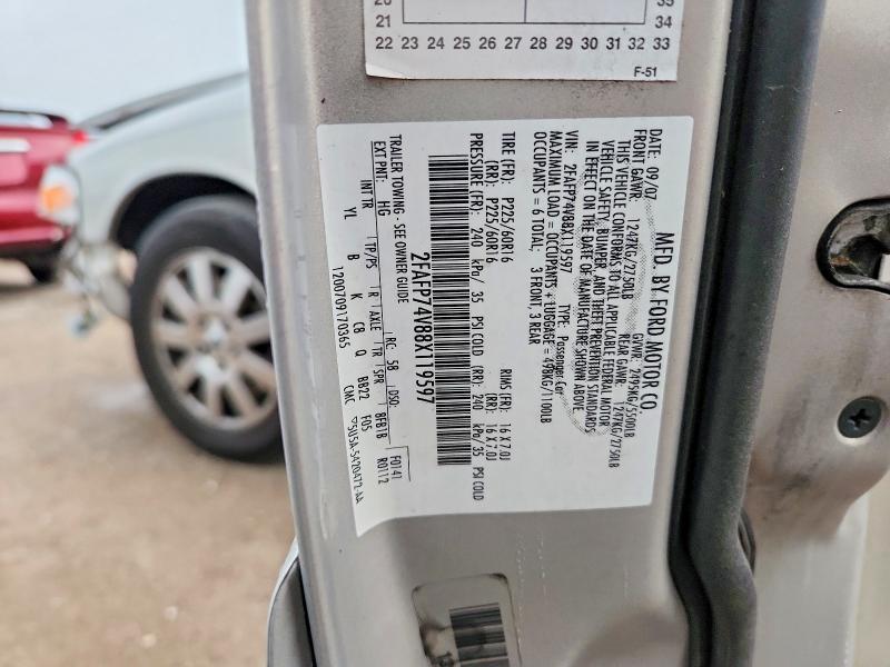 Продажа на аукционе авто 2008 Ford Crown Victoria, vin: 2FAFP74V88X119597, номер лота: 68811266