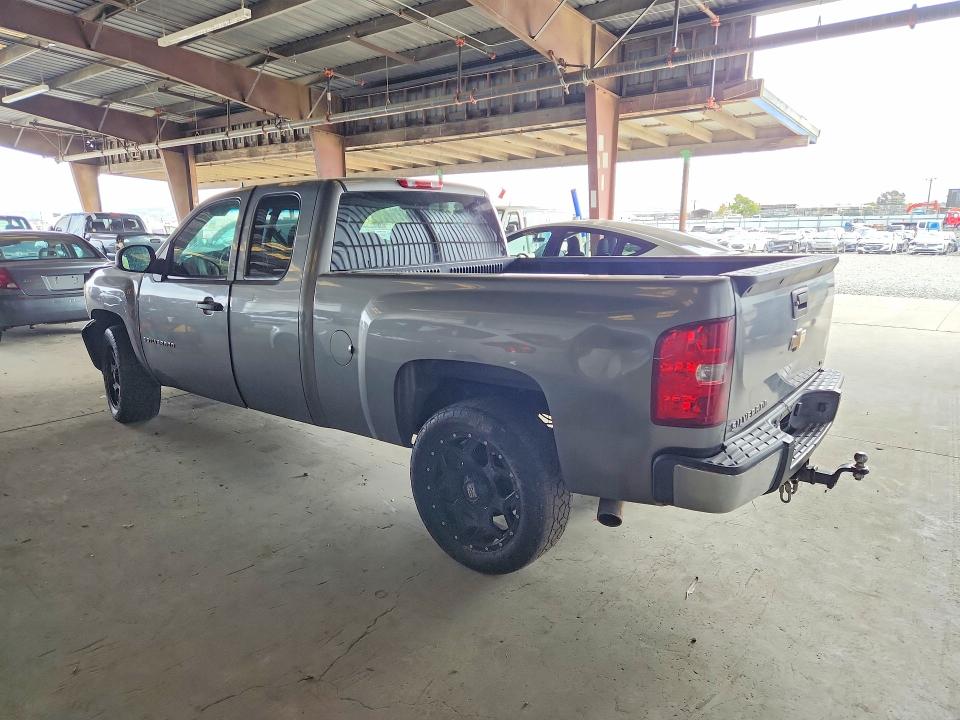 Auction sale of the 2007 Chevrolet Silverado, vin: 2GCEC19CX71621440, lot number: 69126256