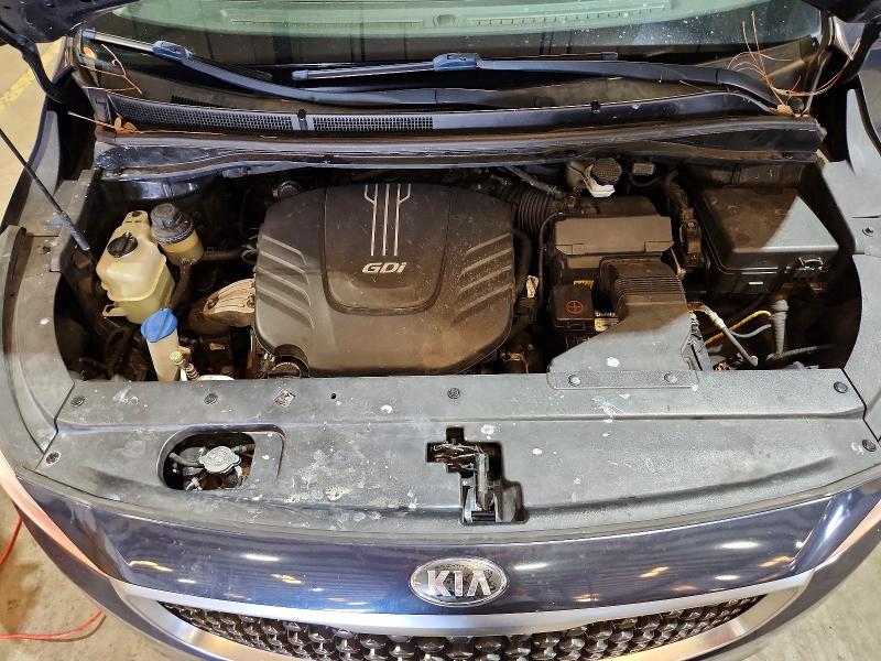 70473626 :رقم المزاد ، KNDMB5C12H6233867 vin ، 2017 Kia Sedona مزاد بيع