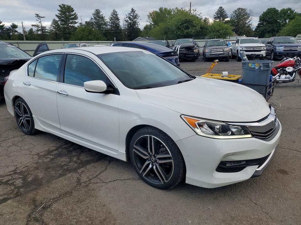 70601446 :رقم المزاد ، 1HGCR2F53HA308157 vin ، 2017 Honda Accord مزاد بيع