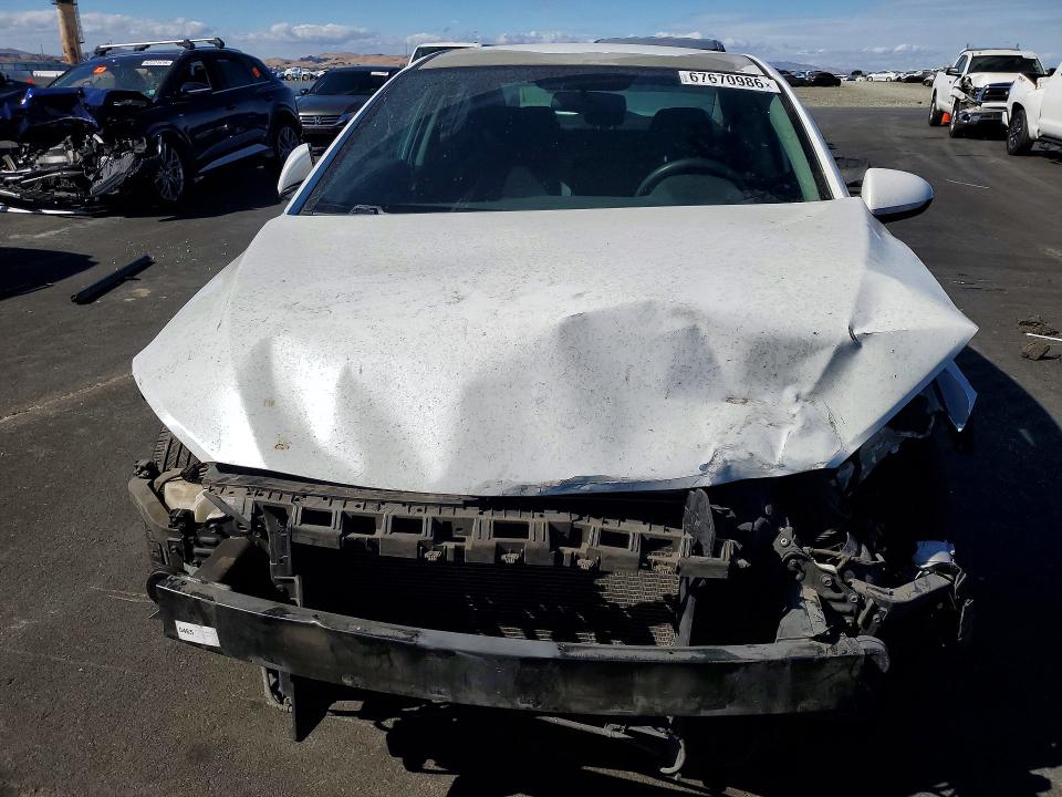 2018 Hyundai Elantra მანქანა იყიდება აუქციონზე, vin: 5NPD74LF5JH272911, აუქციონის ნომერი: 67670986