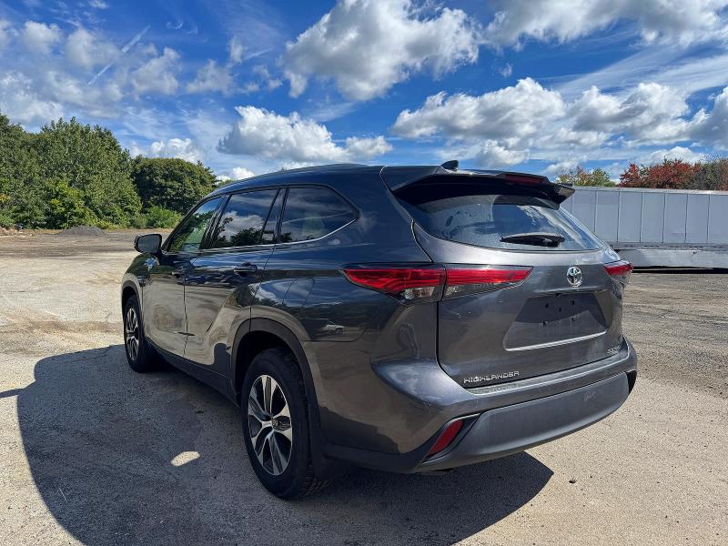 70570606 :رقم المزاد ، 5TDGZRBHXNS249793 vin ، 2022 Toyota Highlander مزاد بيع