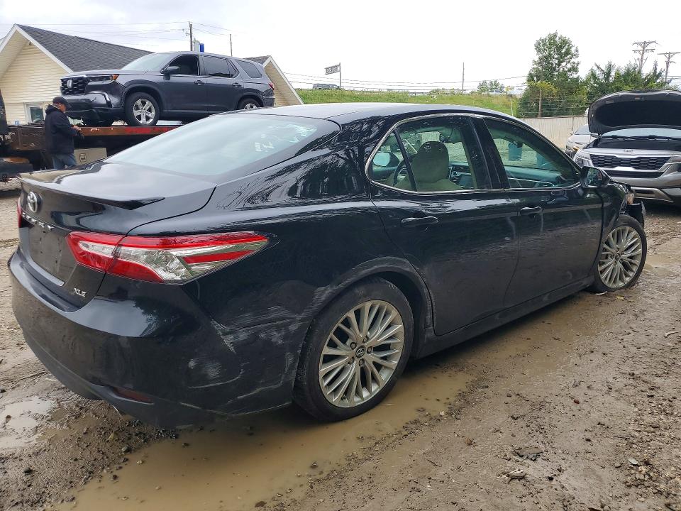 Aukcja sprzedaży 2018 Toyota Camry, vin: 4T1B11HK5JU050948, numer aukcji: 70023836