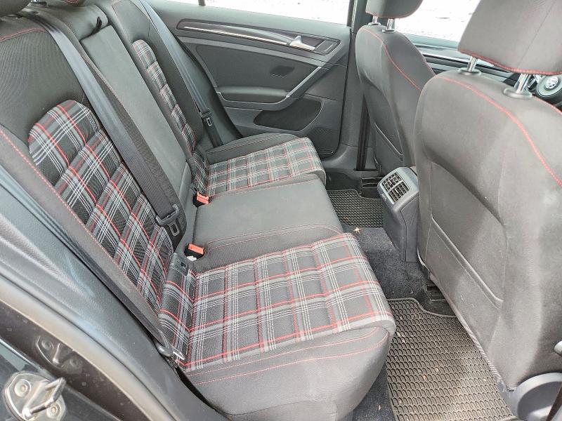 70677356 :رقم المزاد ، 3VW5T7AU6FM017072 vin ، 2015 Volkswagen Gti مزاد بيع