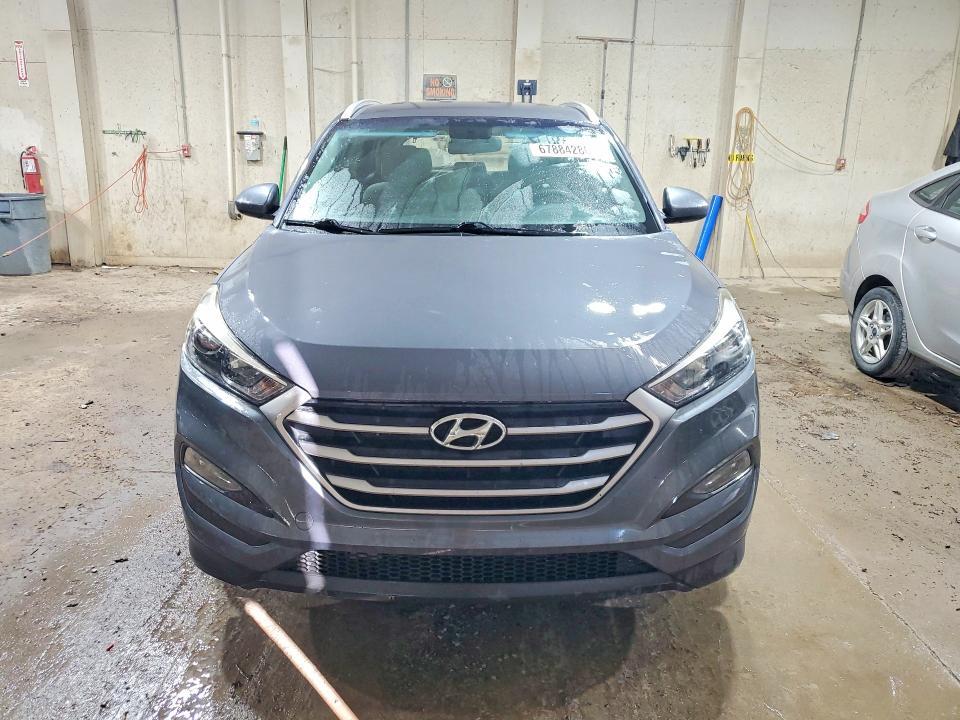 2018 Hyundai Tucson მანქანა იყიდება აუქციონზე, vin: KM8J33A40JU801032, აუქციონის ნომერი: 67884286