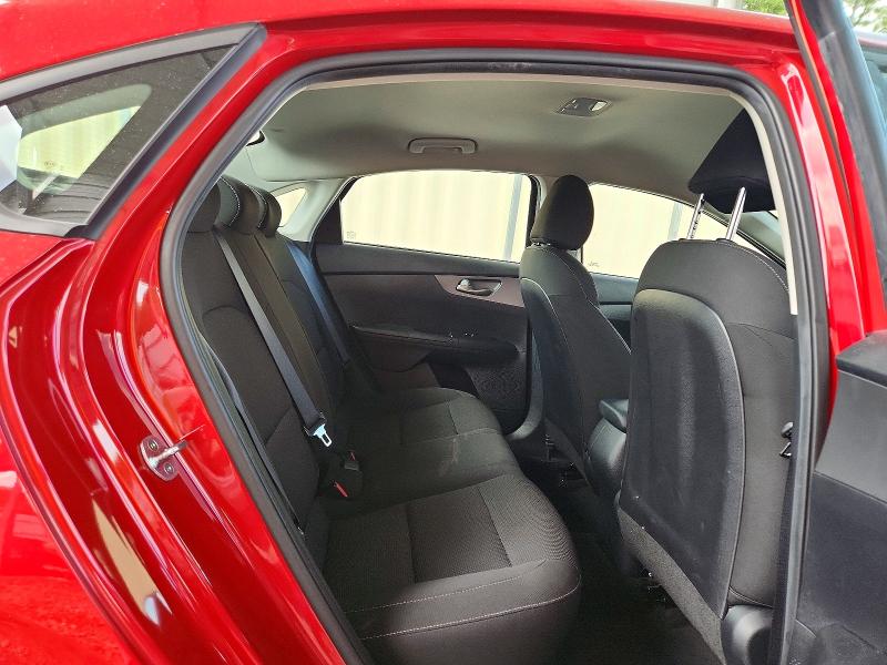 67217696 :رقم المزاد ، 3KPF24AD3ME358946 vin ، 2021 Kia Forte مزاد بيع