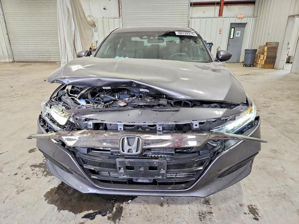 2018 Honda Accord მანქანა იყიდება აუქციონზე, vin: 1HGCV1F34JA218767, აუქციონის ნომერი: 69132916