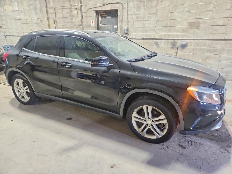2015 Mercedes-benz Gla მანქანა იყიდება აუქციონზე, vin: WDCTG4GB1FJ166256, აუქციონის ნომერი: 70450786
