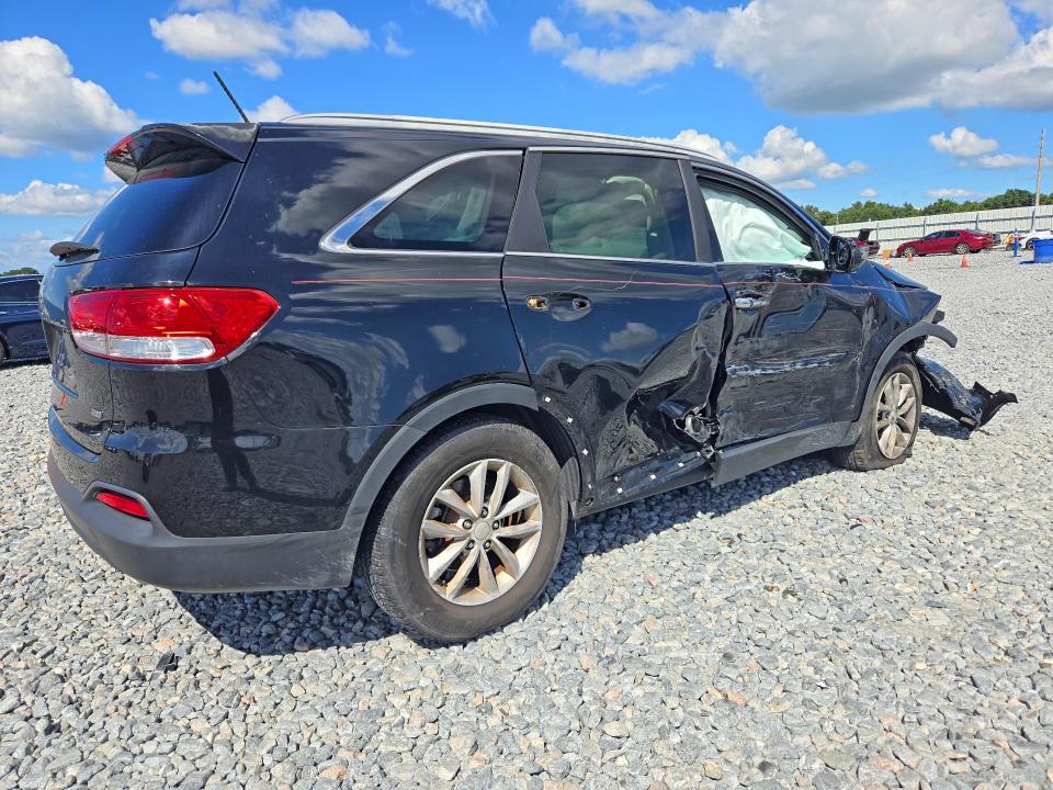 2016 Kia Sorento მანქანა იყიდება აუქციონზე, vin: 5XYPG4A38GG180570, აუქციონის ნომერი: 70236376