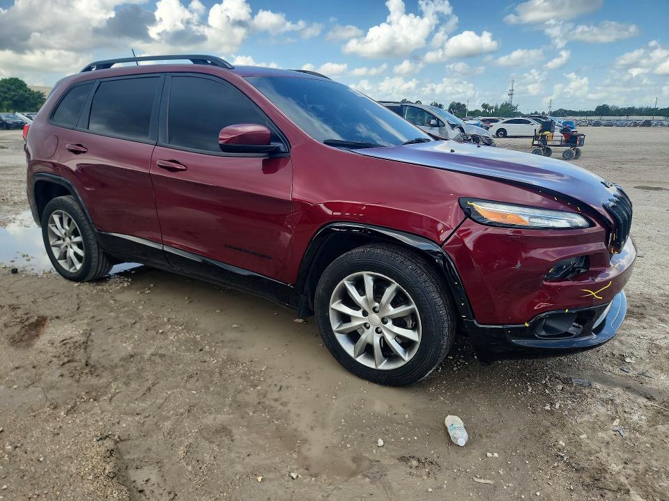 Продаж на аукціоні авто 2018 Jeep Cherokee, vin: 1C4PJLCB2JD604394, номер лоту: 69007996