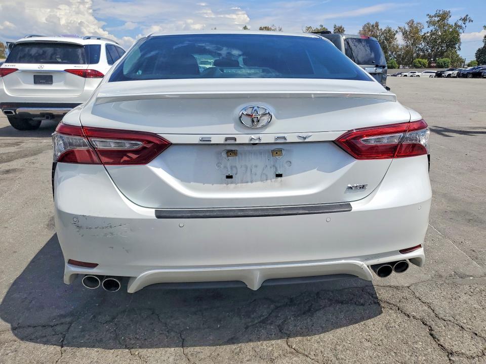 2018 Toyota Camry მანქანა იყიდება აუქციონზე, vin: 4T1B61HKXJU005716, აუქციონის ნომერი: 67838316