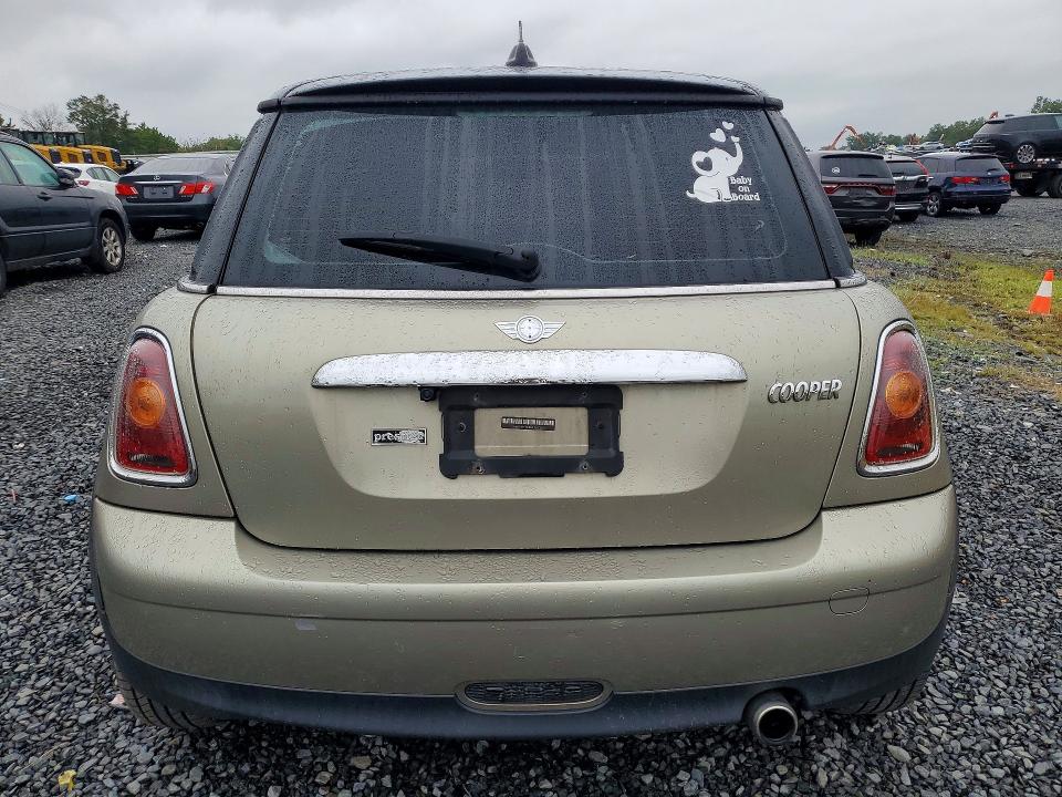 67595186 :رقم المزاد ، WMWMF3C58ATZ61502 vin ، 2010 Mini Cooper مزاد بيع