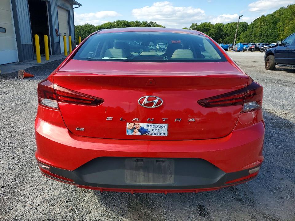 68380106 :رقم المزاد ، 5NPD74LF4LH620992 vin ، 2020 Hyundai Elantra مزاد بيع